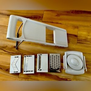 Pampered Chef Ultimate Mandoline NEW IN BOX